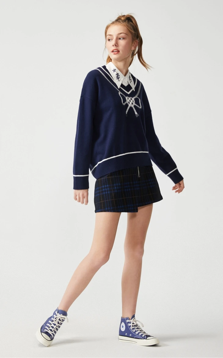 Vero Moda зимний свитер с v-образным вырезом и вышивкой | 319324557