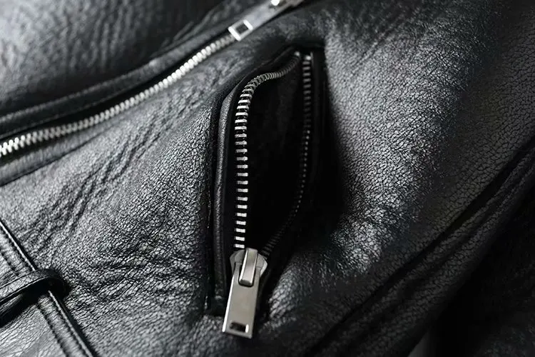 12288175449_828679491