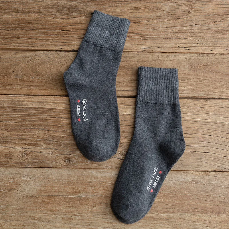 Женские хлопковые носки с надписью «Good Luck», Осенние новые модные дышащие дезодорирующие короткие эластичные удобные женские носки - Цвет: Темно-серый