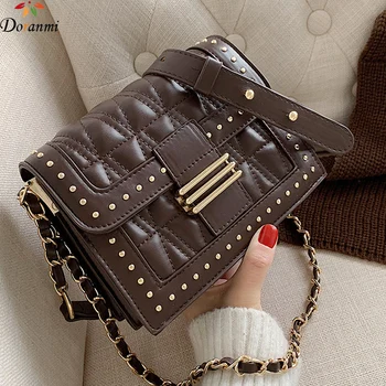 

DORANMI Punk Style Rivet Flap Bags Women's Shoulder Bag 2020 Messenger Square Metal Buckle Crossbody Bags Female Bolsos BG576