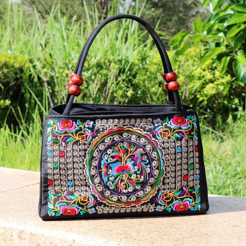 New Fashion Embroidery Women Small handbags National Floral Embroidered Lady Top-handle bags Single-layer Beading Falp Carrier