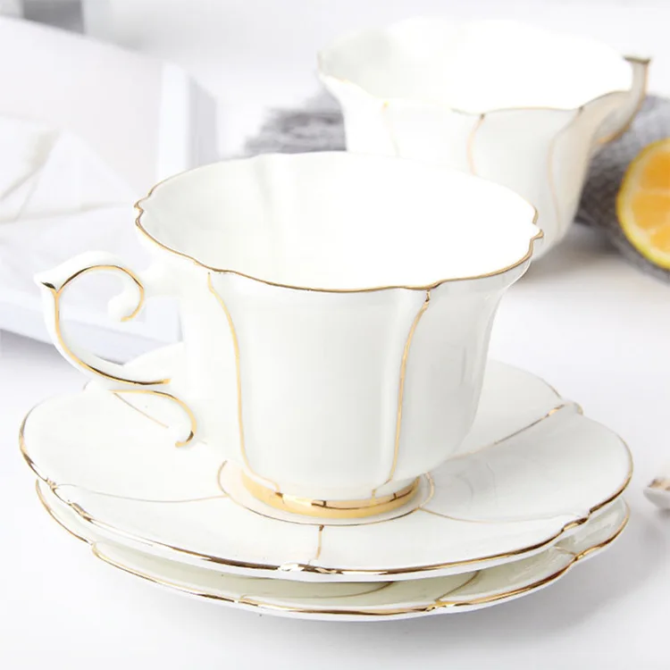 

Edo Grape Coffee Cup,dish And Spoon 6 Pieces Gift Box Th7147
