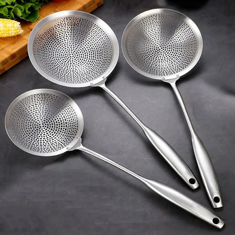 Stainless Steel Sifter Mesh Strainer Colander Fryer Spoon Scoop Sustainable  Oil Strainer - China Utensil and Kitchenware price