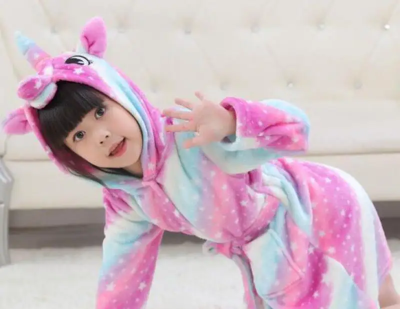 Children Cartoon Robe Boys Girls Homewear Coral Fleece Sleepwear Nightgown Flannel Hooded Winter Kids Clothing Casual Nightwear - Цвет: Style C