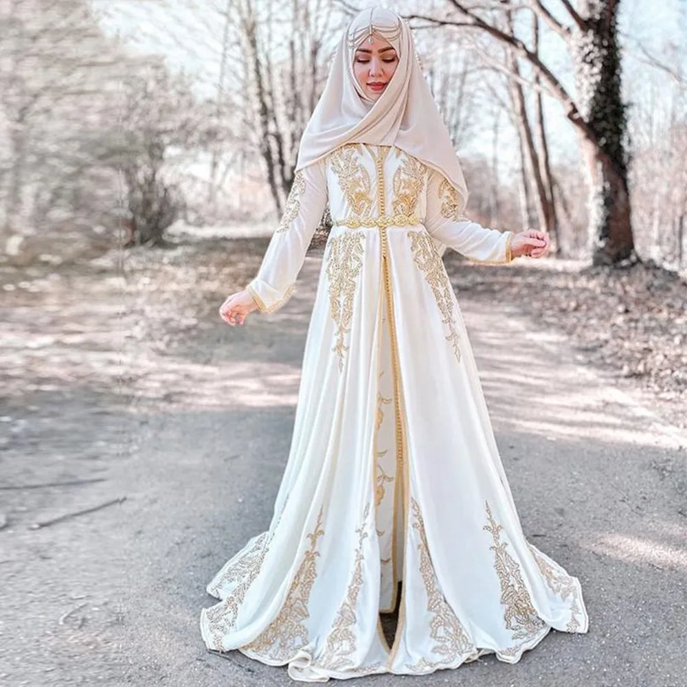 

Muslim Long Sleeves Evening Dresses with Gold Embroidery High Neck Sweep Train Satin Moroccan Caftan Formal Prom Gowns