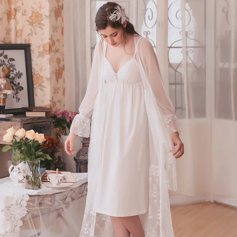 

Lady Spring and Autumn Court Sleeping Skirt Lace Sexy Long Sleeve Nightgown White Robe Set Retro Princess Nightgown Morning Robe