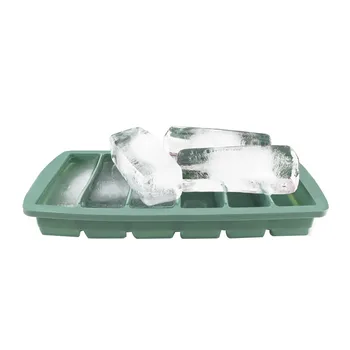 

6 Cavity Square Silicone Ice Grate Ice Cube Mould with Lid Random Color
