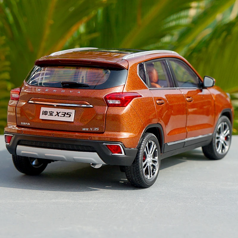 1:18 Байк сенова X35 SUV литая модель с маленьким подарком