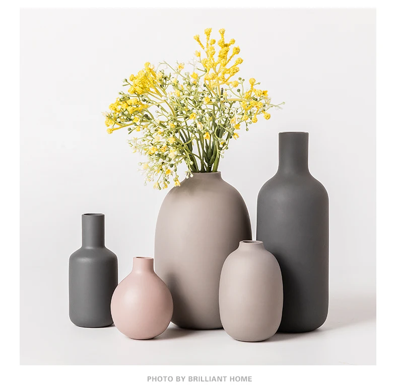 Vases cocooning en céramique style moderne