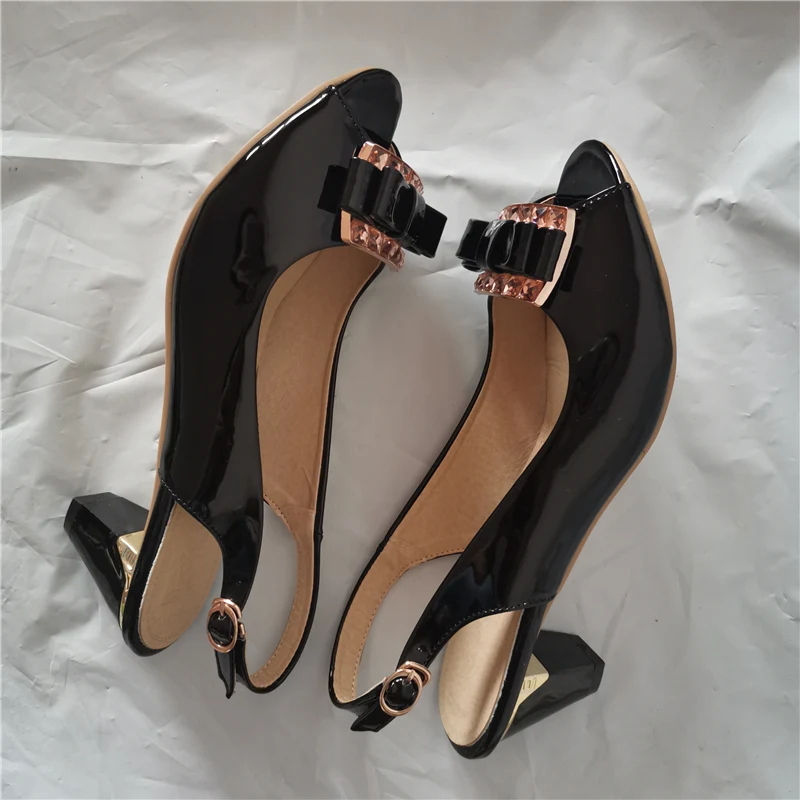 Новинка Женские босоножки с ремешком сзади Цвет телесный зеленый Повседневная