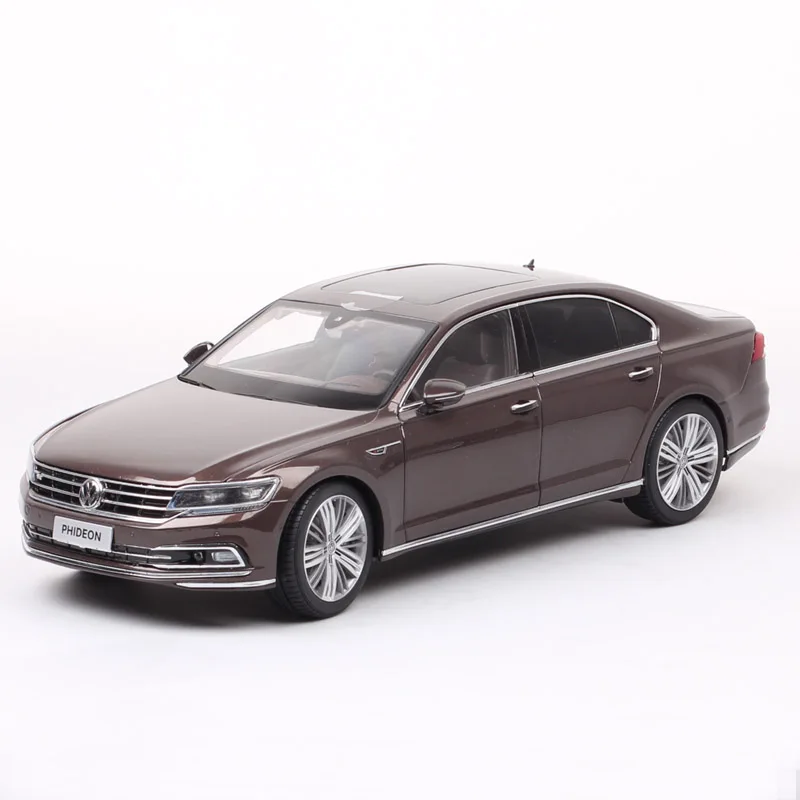 Детский масштаб 1/18 большой роскошный kyosho vw phideon Литые и игрушечные автомобили