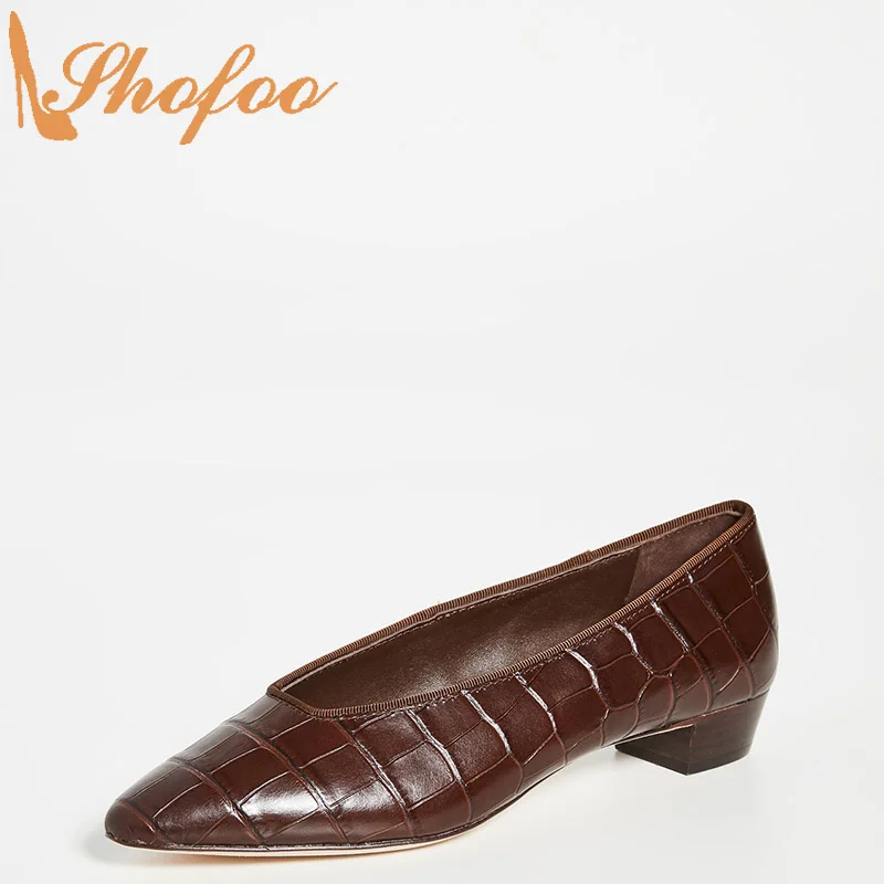 

Chocolate Crocodile Textured Low Chunky Heels Woman Pumps Round Toe Autumn Office Mature Ladies Shoes Large Size 13 15 Shofoo