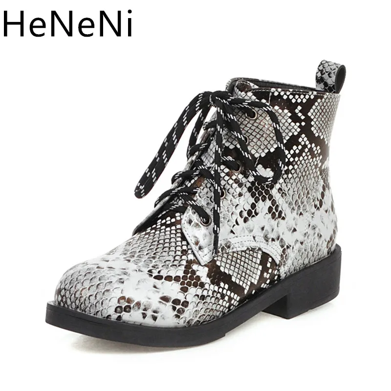 

2019 Winter Boots Women Snake print Martin boots Shoes Woman Round Toe Lace-up Leather Shoes Botas Mujer Solid Female Ankle Boot