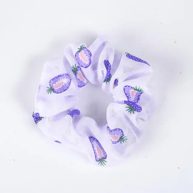 эластичные резинки для волос из органзы с фруктовым клубничным фотография
