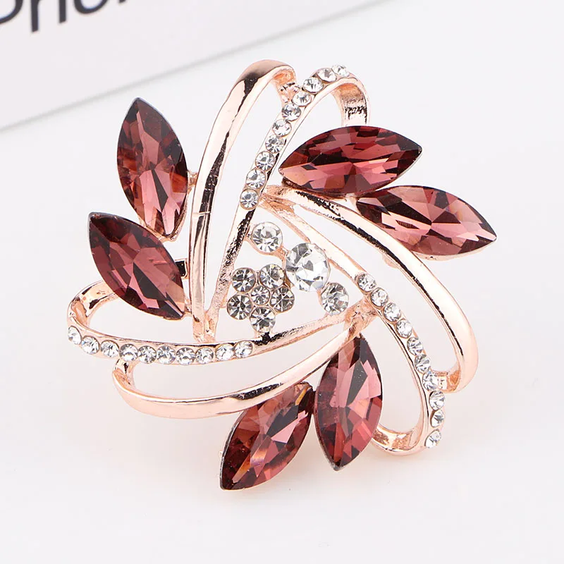 Gold Zinc Alloy crystal exquisite flower brooch 5 Gold Zinc Alloy crystal exquisite flower brooch 5