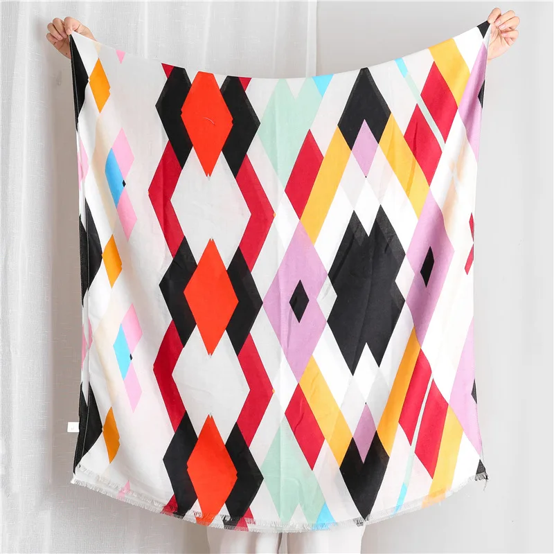 12753927306_906224695