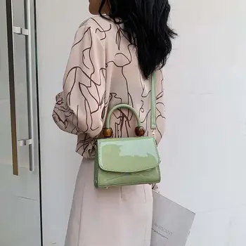 

Women 2019 Summer Chain Leather Colorful Messenger Bag Solid Color Simple Mini Handbag Small Square Bag 8.15