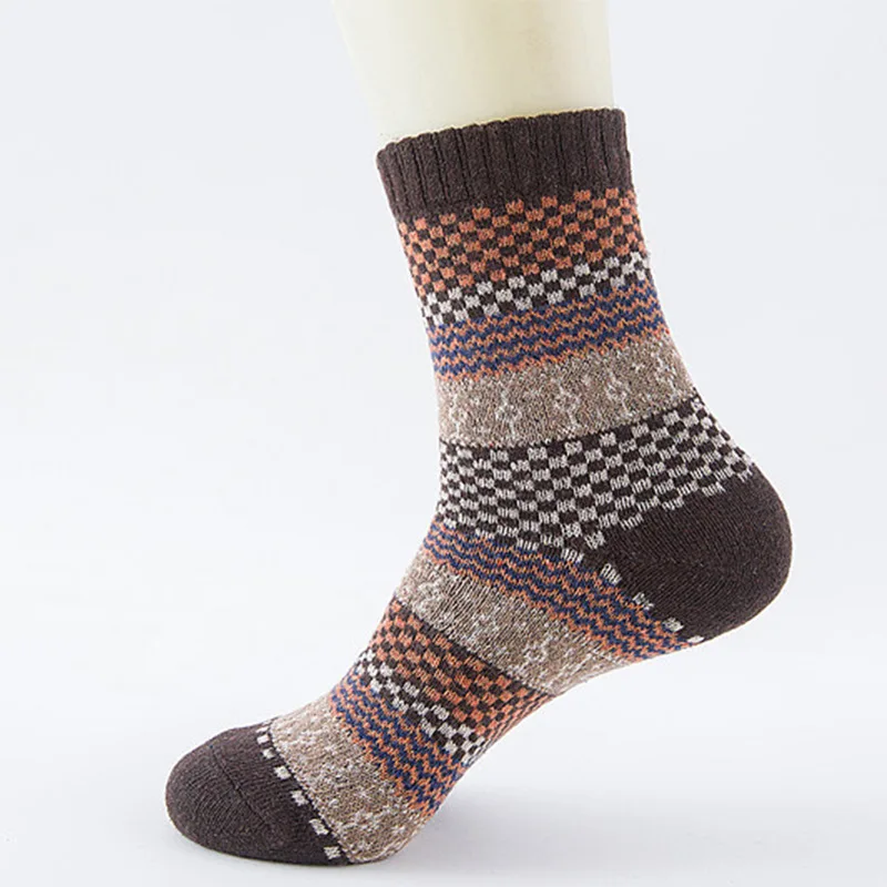 Winter warm men's wool socks hand-woven stitching small lattice Harajuku retro style fashion men's socks - Цвет: Coffee