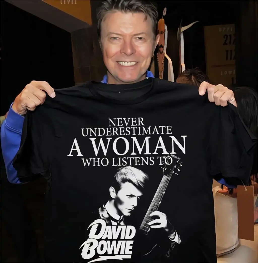 Горячая распродажа мужская футболка с надписью «Never underassure A Woman Who Listens To David Bowie » Летняя мужская футболка с коротким рукавом