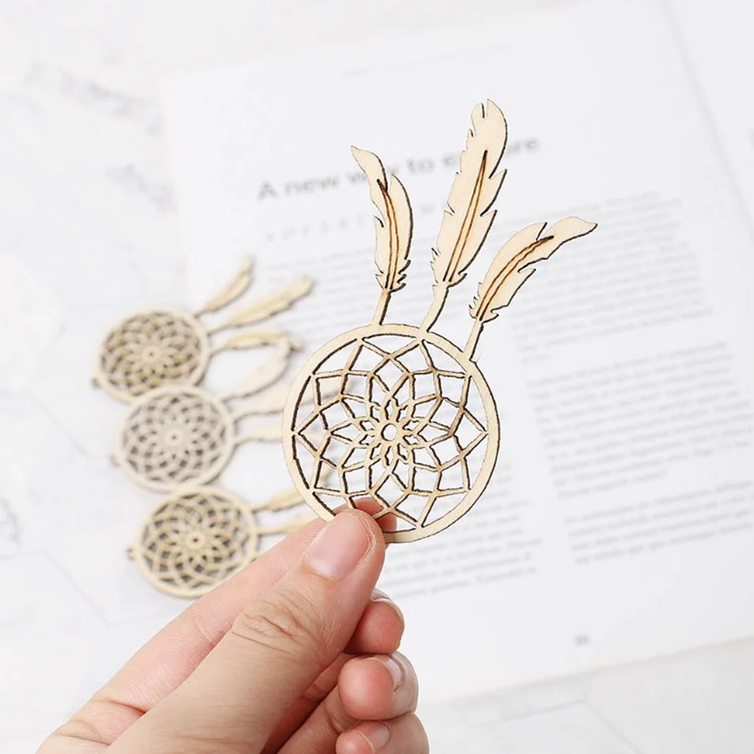10pcs Clothing Decorative Cut Accessories Wood Pendant Pendant Art Card Making Feather Shape Tag Wide Use Wedding DIY Craft Home