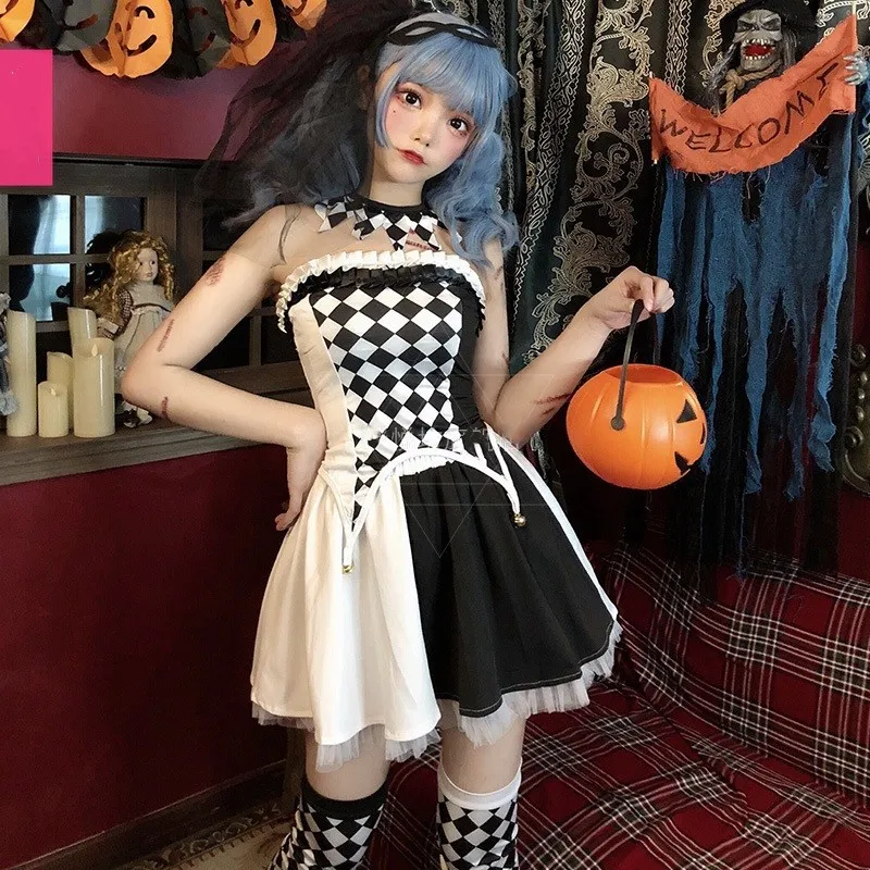 

2019 Halloween costume circus performance clothing clown strapless costume cosplay black and white grid five-piece costume