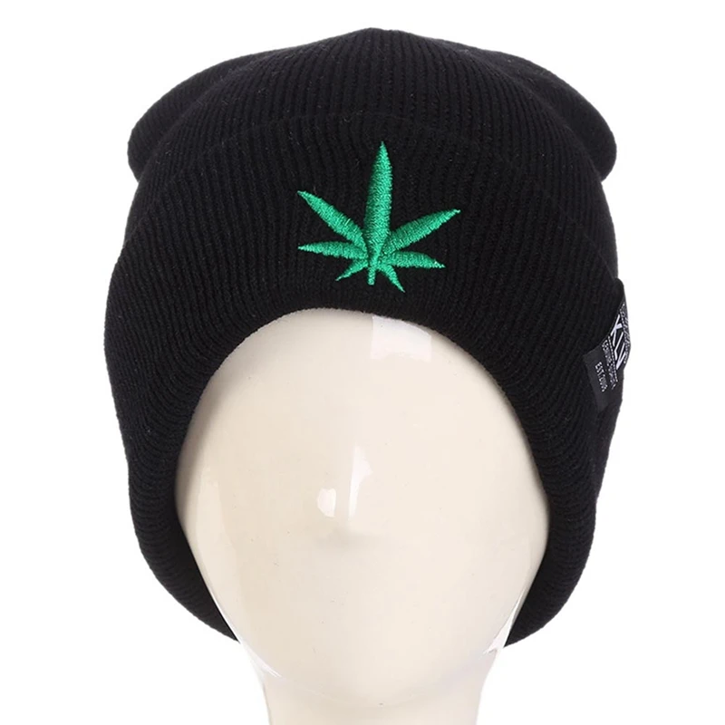 Men Women Winter Warm Beanies Hat Cannabis Leaf Pattern Soft Knitted Beanies Hat Caps for Adult Unisex