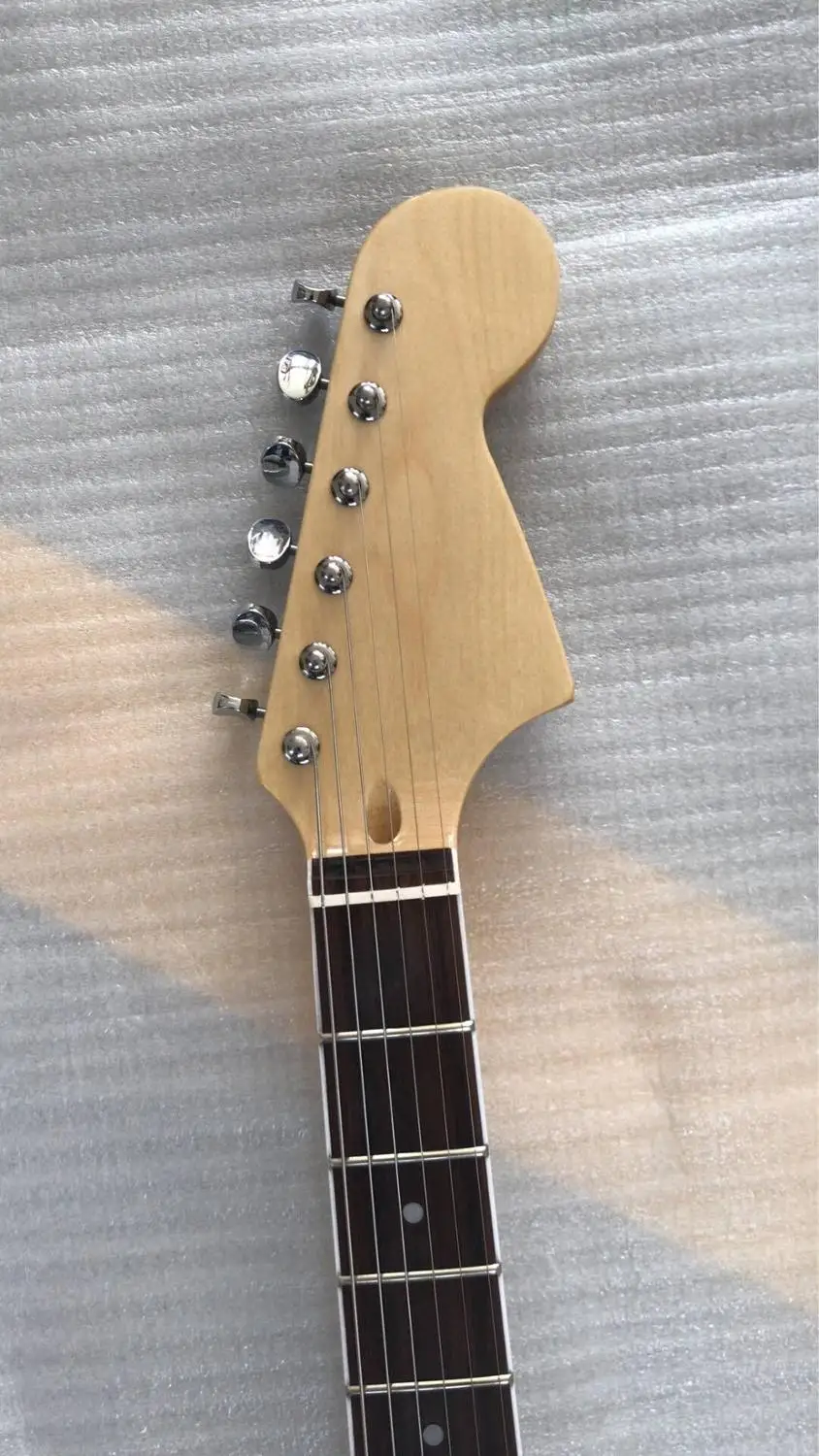 Оптовая продажа гитара New Custom Jaguar Electric Guitar 3 звукоснимателя в черном цвете