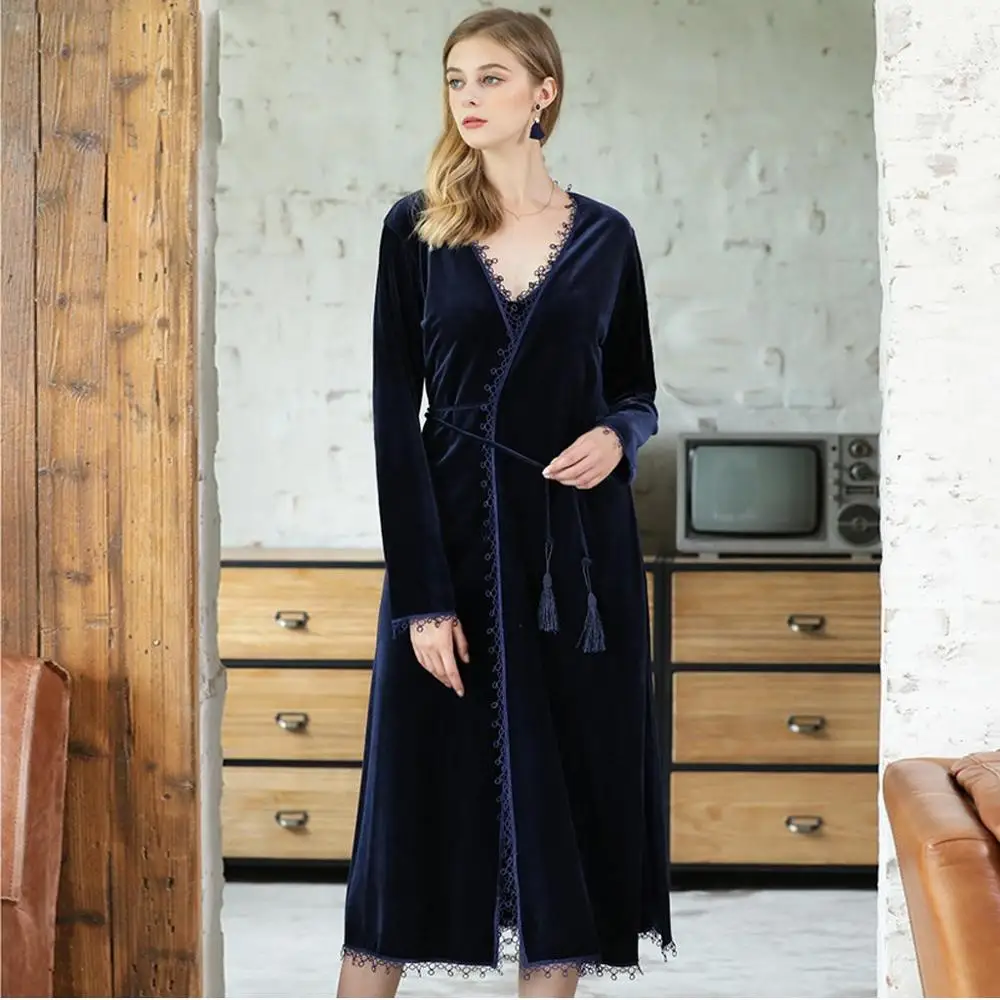 

New Warm Winter Women Velvet Robe Bathrobe Sleepwear RobeWith Belts Comfort Nightwear Vestaglia Invernale 2019 New Hot Sale Y