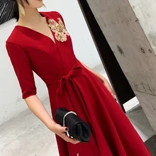 Vestido de fiesta de boda Borgoña para mujer con cuello en V Cheongsam por la noche Flor de mitad de pantorrilla elegante banquete Qipao ajustado vestidos largos Vestido Retro