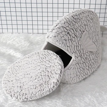 Fish Shape Cat Bed Nest Warm Kitten Dog Sleeping Beds Kennel Soft Pet Sofa Nests For Small Dogs Cats With Thick Cushion Mat 4