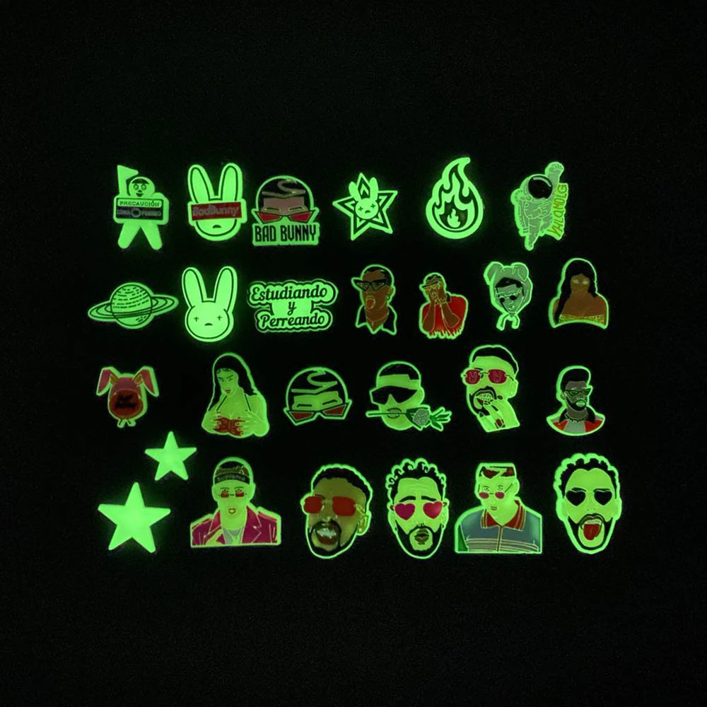 1pcs Glow in The Dark Croc Shoe Charms PVC Noctilucence Accessories Decoration Bad Bunny for Clogs JIBZ Button Charm Kids Gifts