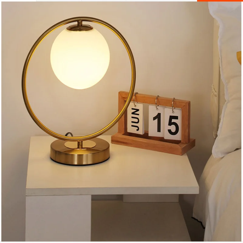 

Modern LED Table Lamps Gold Galss Lights Nordic Simple Bedside Lamp Round Shape Reading Light Metal Indoor Lighting Lampy Biurko