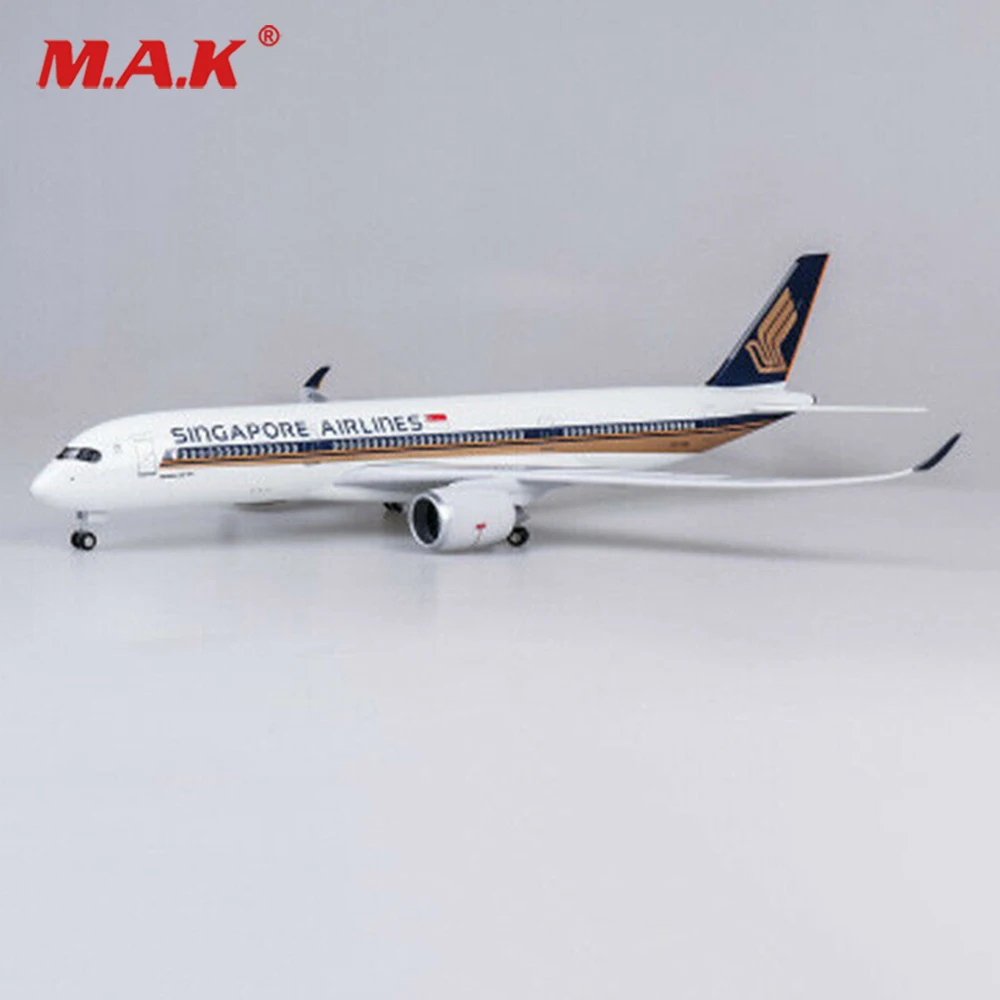 1/142 Scale Passenger Plane Model Singapore Airlines A350 LED Aircraft Model Toy Plane Airforce Model boys gift
