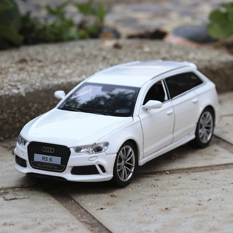 Для Audi RS6 имитационная модель автомобиля детский открытый дверной звуковой светильник функция оттягивания игрушечных автомобилей литая игрушка модель автомобиля из сплава