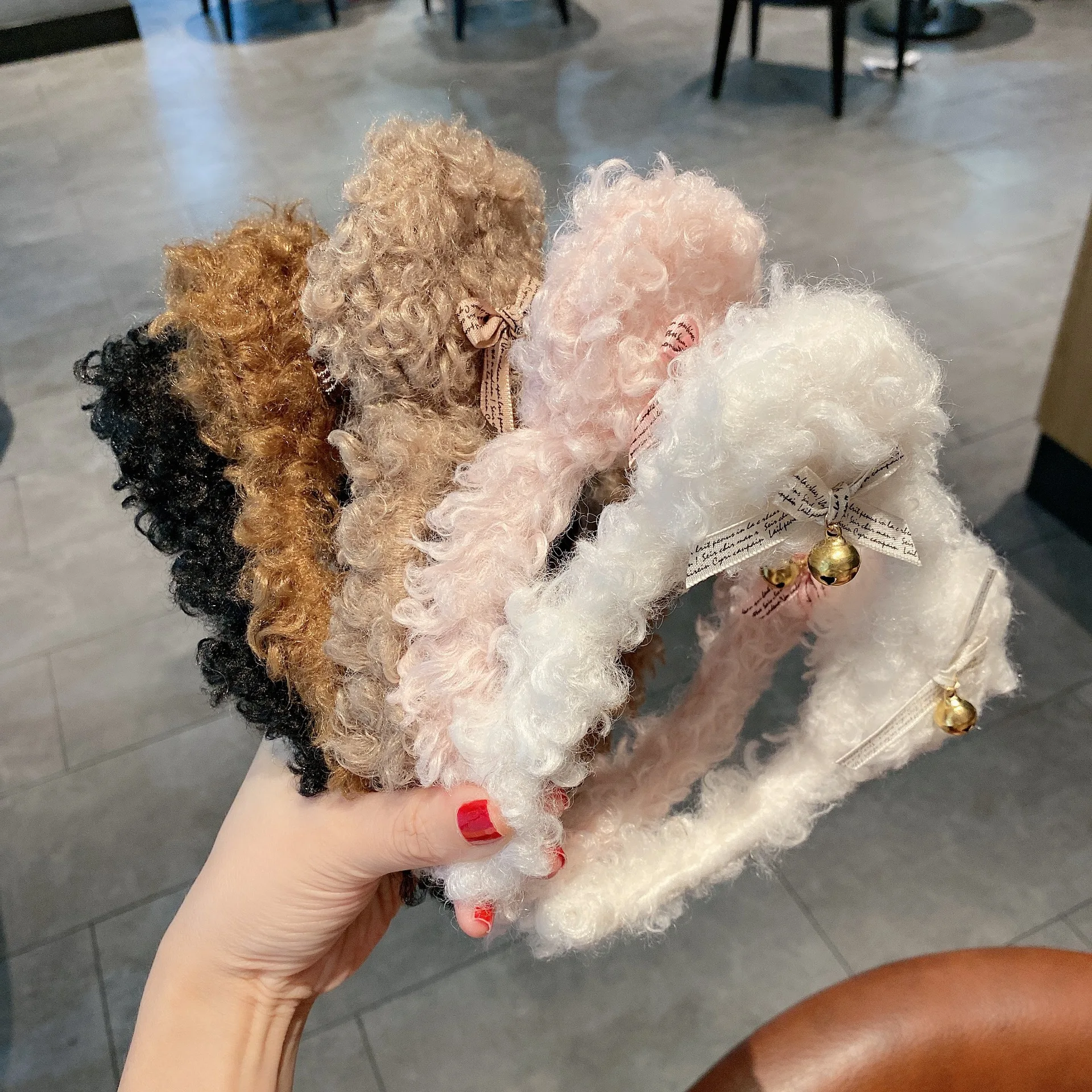 2021 New Korea Bear Ear Bell With Bow Knot Fur Hairband Cute Plush  Headband Hair Hoop Accessories For Women Girls 2021 new arrivals ponytail holders banana hairpins solid plastic hair clips for women tins banana clip strong bite force 2 pcs