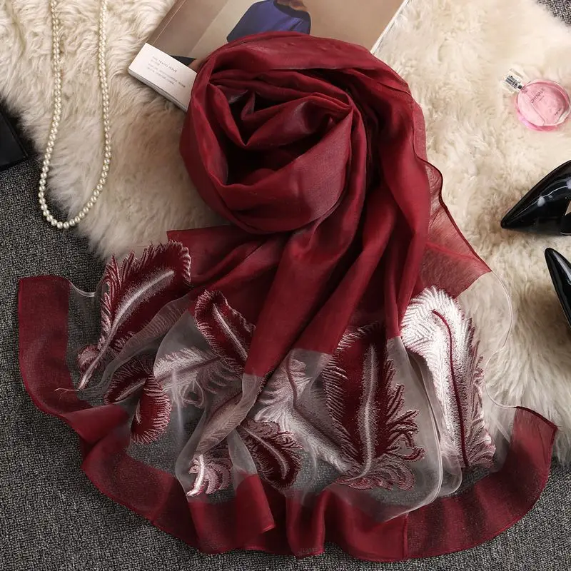 Wine red Scarf Осень Femme шелковый шарф Женский вышитый перьевой солнцезащитный пляжный Длинный мягкий шарф Женская шаль вуаль - Цвет: Wine red Scarf