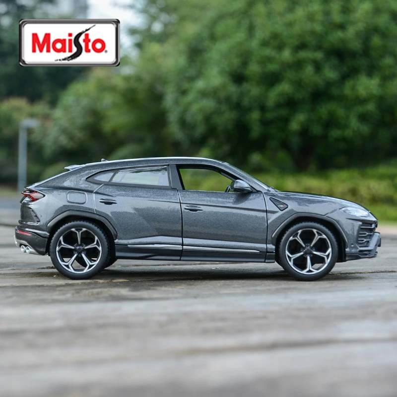 Maisto 1:24 Lamborghini Urus Red SUV Car Static Die Cast Vehicles Collectible Model Car Toys 6