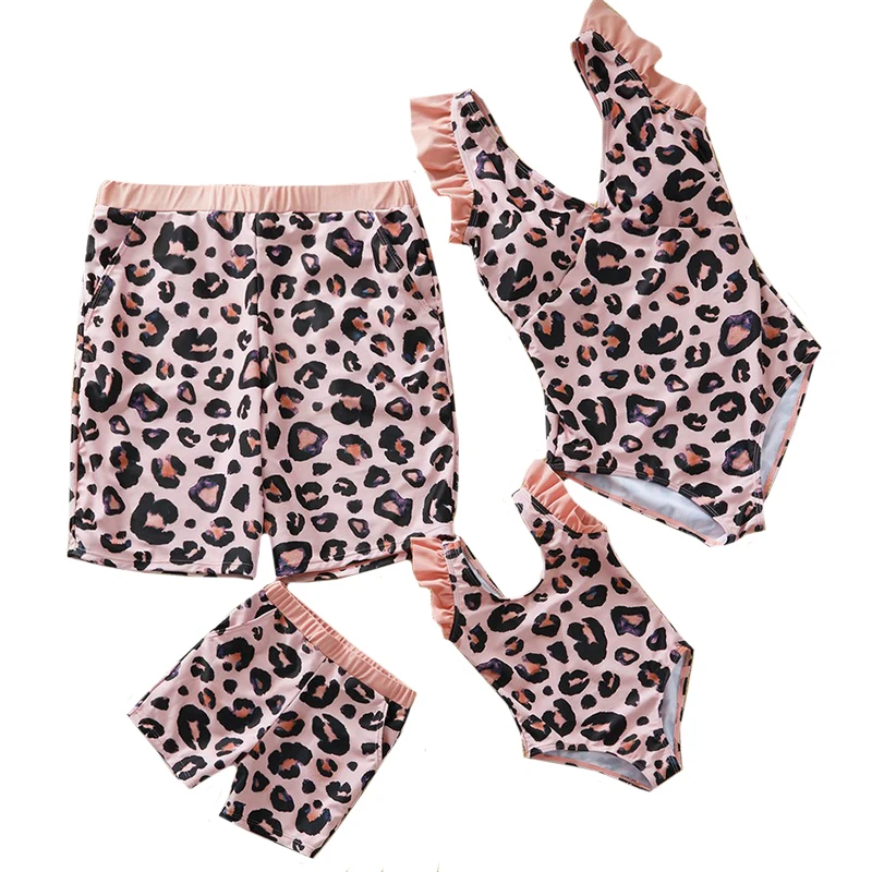 

2020 New Mommy And Me Swimsuit Leopard Family Matching Swimsuits Ruffled Mother Daughter Swimwear Father Son Swim Shorts