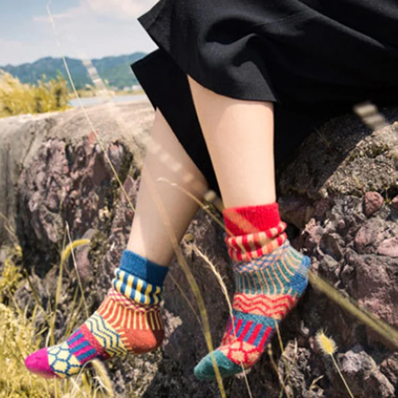 Женские зимние носки в этническом стиле с геометрическим рисунком, контрастные цвета, цветные носки Harajuku, плотные теплые шерстяные носки, 5 пар