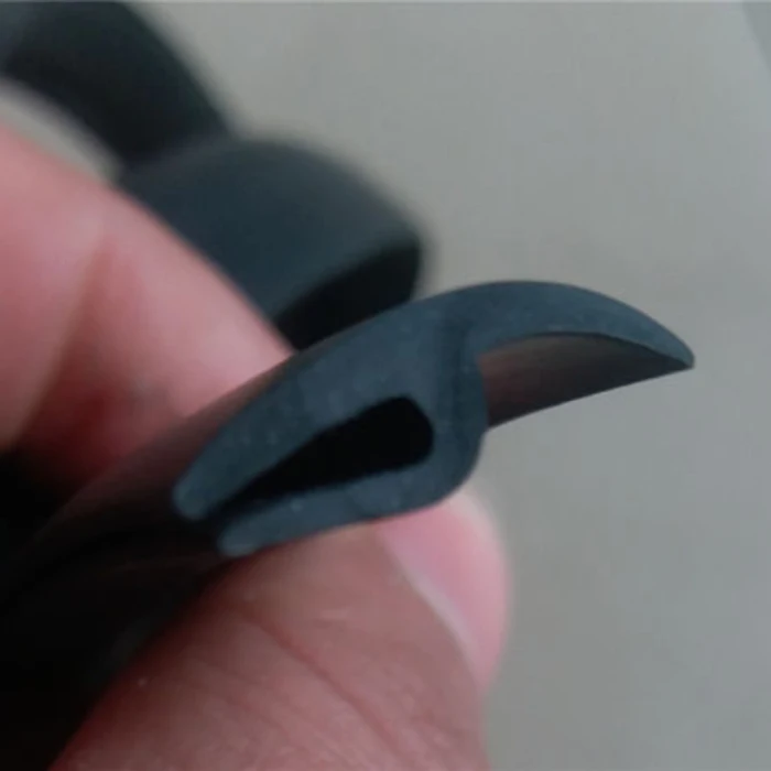 Дропшиппинг Авто старение резиновые уплотнительные полоски под переднее лобовое стекло уплотненная отделка формовочная полоса OE88