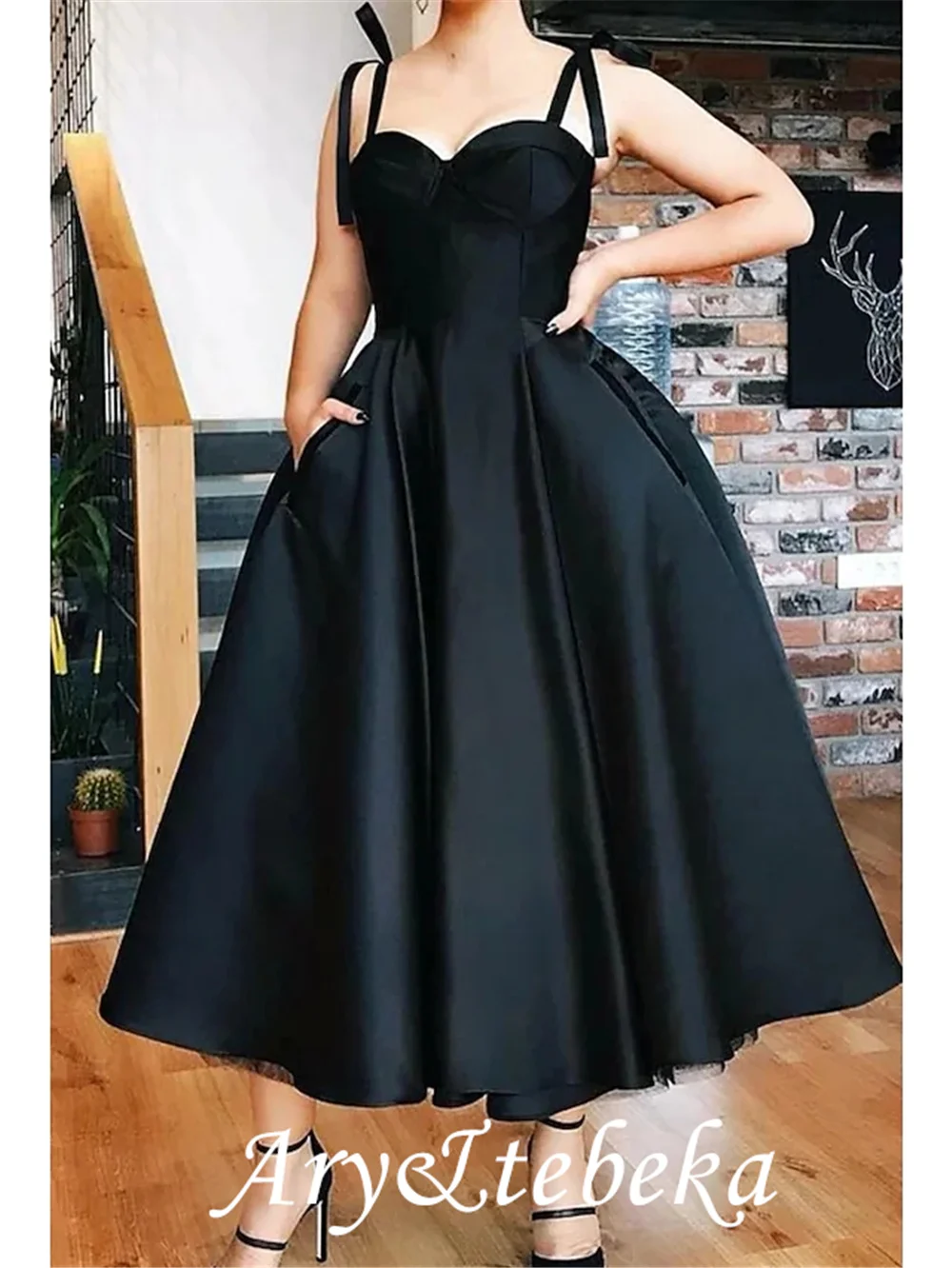 Ball Gown Minimalist Party Wear Prom Valentine's Day Dress Spaghetti Strap Sleeveless Tea Length Satin with Pleats 2021