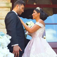 Выпускные платья v-образный вырез с открытыми плечами молния сзади Короткие линии Романтические свадебные платья для вечера встречи выпускников Платья для вечеринок