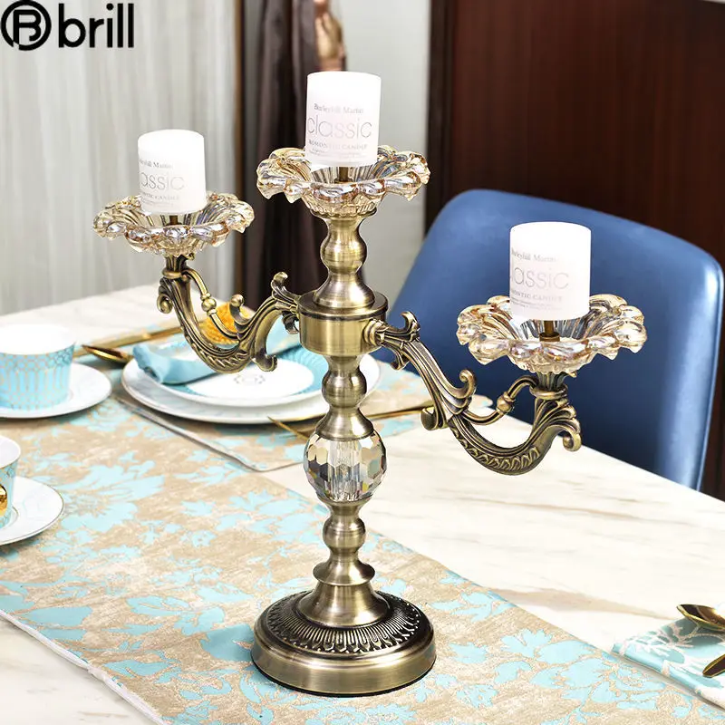 

Nordic American Retro Candle Holders Bronze Crystal Candlestick Metal Carving Decoration Wedding Decoration Table Bougeoir Gift