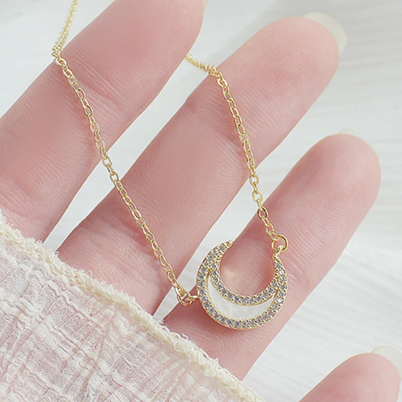 Korean Fashion Exquisite Moon Necklace for Women Vintage Zircon Clavicle Thin Chain Anniversary Wedding Jewelry Pendant Gift