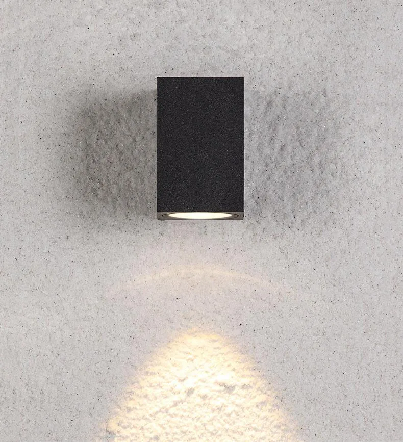 Adjustable outdoor wall light (7)