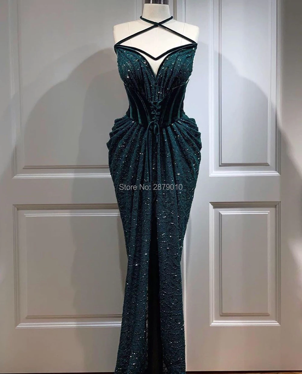 

2020 Junoesque Halter Mermaid Evening Dress Floor-Length Sleeveless Prom Dress Lace Beaded Formal Dress Middle East Saudi Arabia