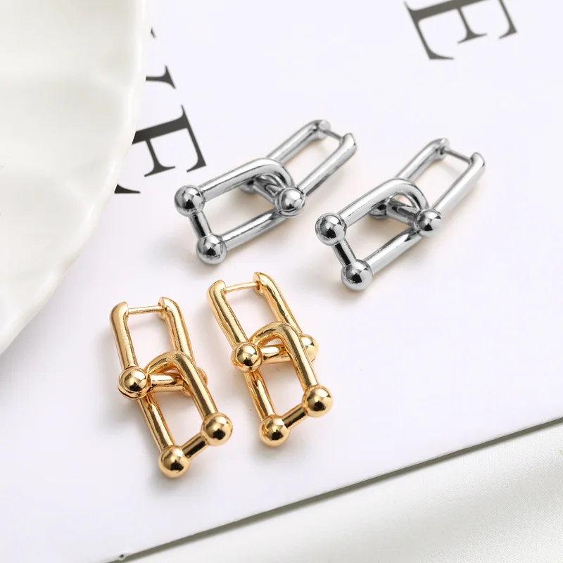 

2020 NEW Fashion Men Women Metal Hoop Vintage Ear Studs Earrings Party Punk Earring Jewelry earrings