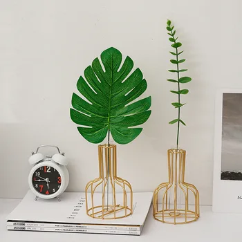 

Brand New Style Retro Iron Line Flowers Vase Metal Plant Holder Modern Solid Home Decor Nordic Styles Iron Vase Ornaments