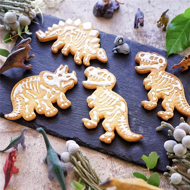 Cookie Cups Dinosaur Chocolate Making Set, Chocolate Making Kit with  Complete Ingredients and Chocolate Making Equipment, Chocolate Dinosaurs  and