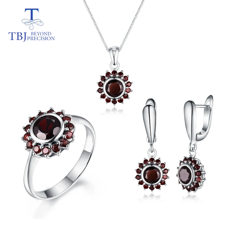 Женский ювелирный комплект из колье и серёг серебра 925 пробы|Ювелирные наборы| |